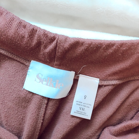 Selkie pillow Trouser Pants - Picture 3 of 3